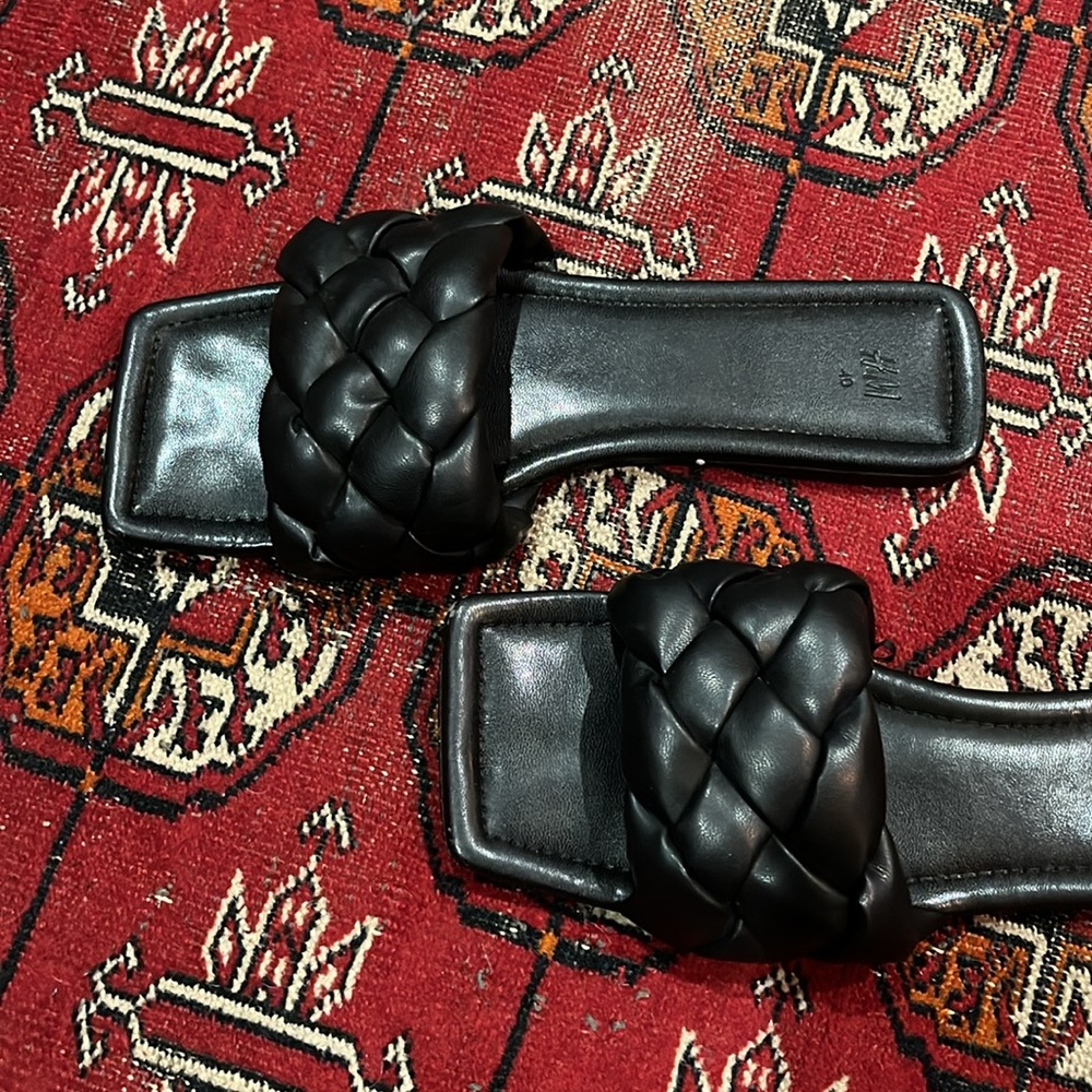 Black Sandal Slides - Picture 2 of 3